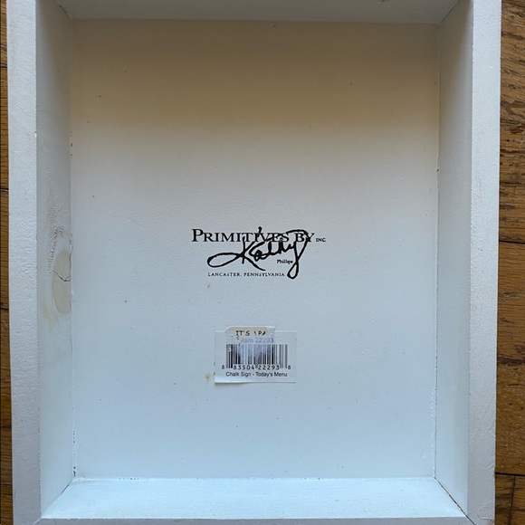 Decor - Picture 4 of 4